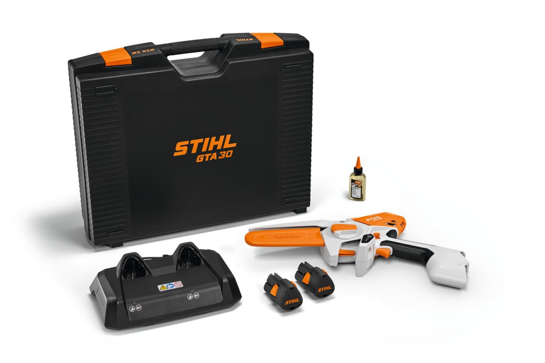 Stihl GTA 30 SET Akkuoksasaha ja puutarhaleikkuri, sis. akun ja laturin